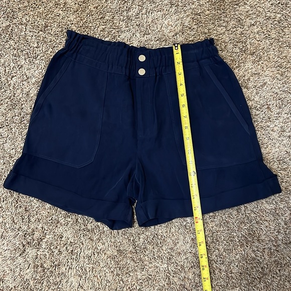 NWT Inc Size 8, Navy blue shorts. - Picture 6 of 6